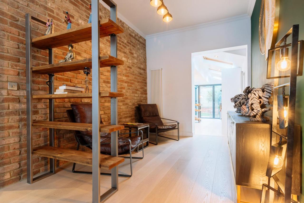 Luxury And Bright Bedrooms In Queens Park London Exterior photo
